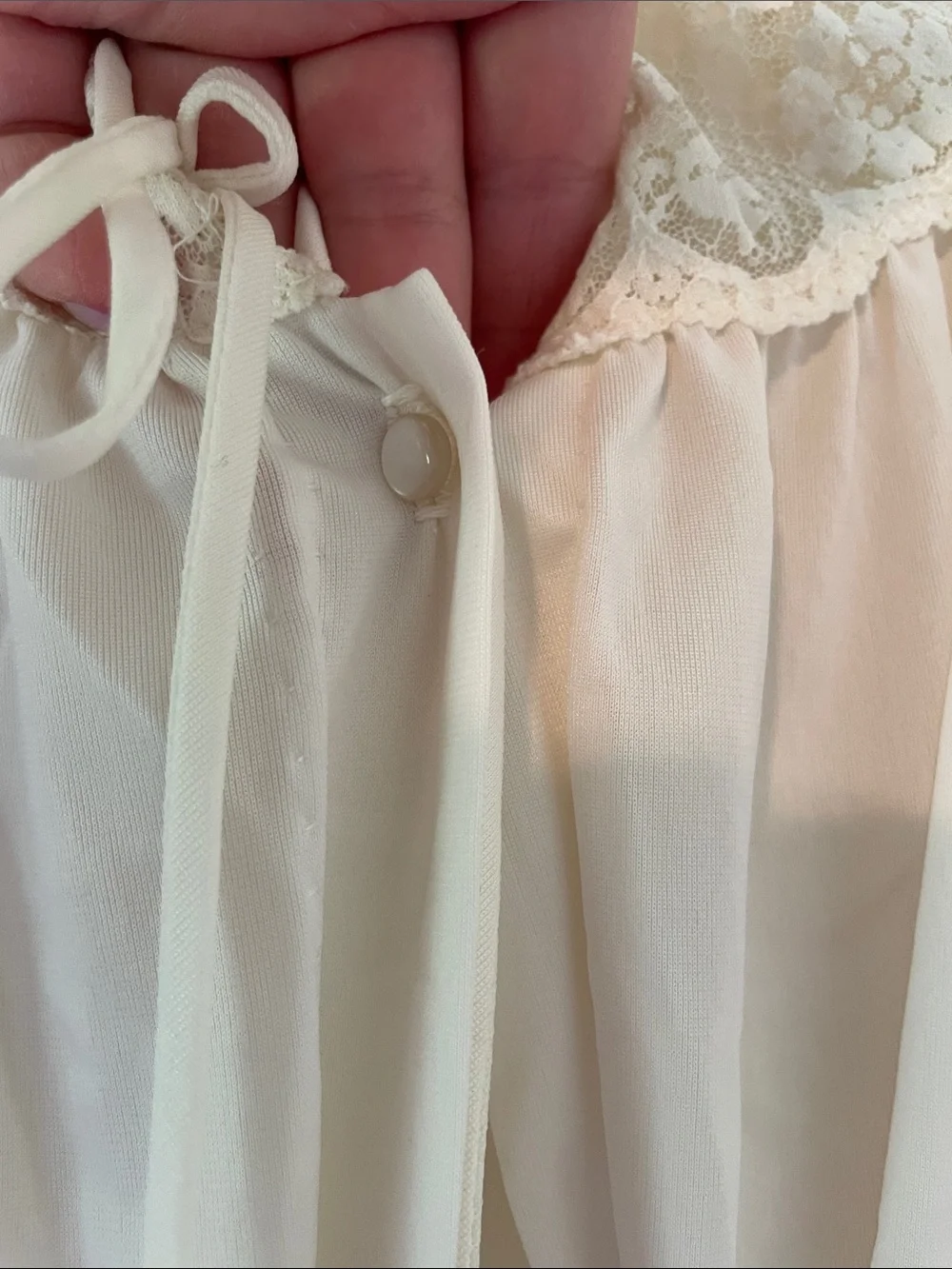 Vintage Women's Cream Lace-Trim Nightgown